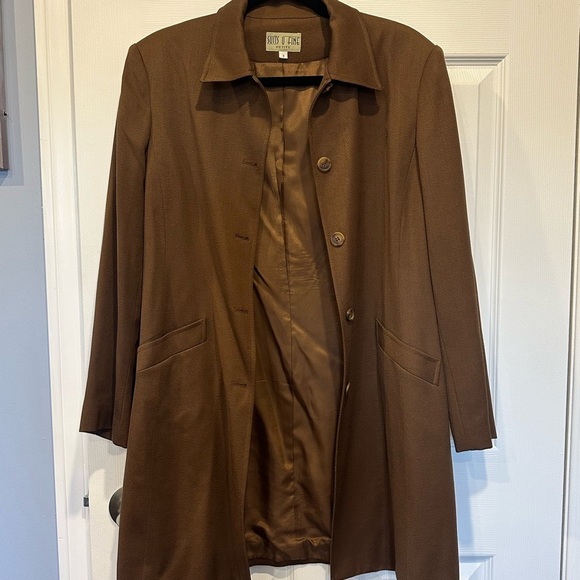 Classic Fall Chocolate Brown Women's Wool Coat | Canada Made | EUC | Petite 8 - Picture 5 of 10